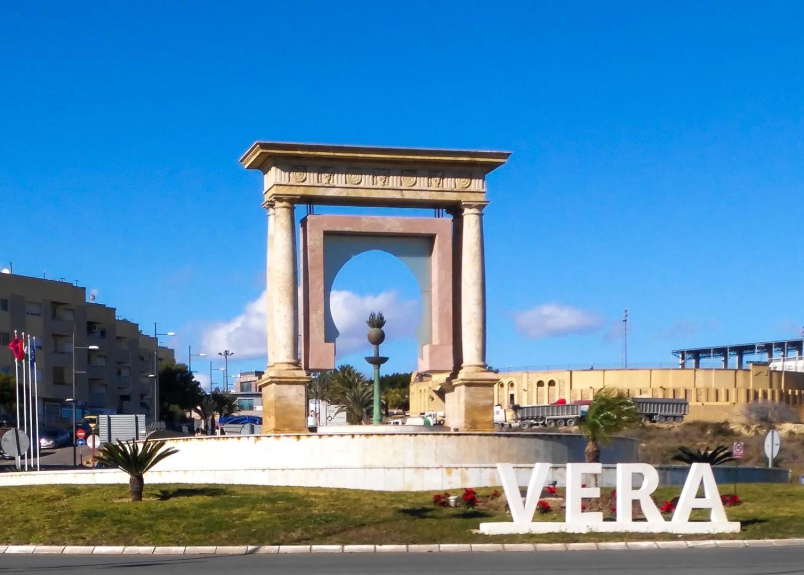 Appartamento Ático con piscina privada a 150m de la playa Vera Esterno foto